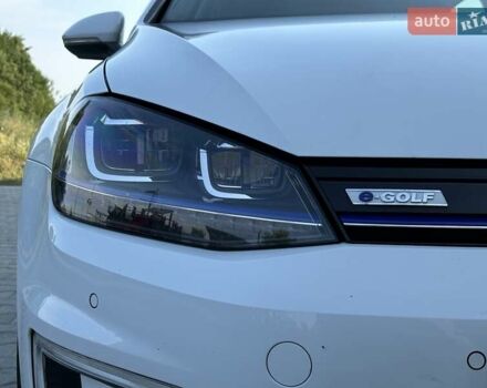 Білий Фольксваген e-Golf, об'ємом двигуна 0 л та пробігом 96 тис. км за 8755 $, фото 6 на Automoto.ua