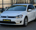 Белый Фольксваген e-Golf, объемом двигателя 24 л и пробегом 154 тыс. км за 8800 $, фото 2 на Automoto.ua