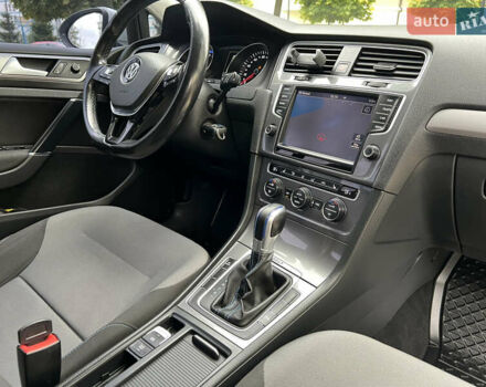 Белый Фольксваген e-Golf, объемом двигателя 0 л и пробегом 142 тыс. км за 7950 $, фото 39 на Automoto.ua