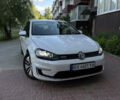 Белый Фольксваген e-Golf, объемом двигателя 0 л и пробегом 161 тыс. км за 10400 $, фото 1 на Automoto.ua