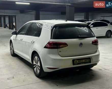 Белый Фольксваген e-Golf, объемом двигателя 0 л и пробегом 130 тыс. км за 11600 $, фото 3 на Automoto.ua