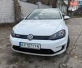 Белый Фольксваген e-Golf, объемом двигателя 0 л и пробегом 144 тыс. км за 10000 $, фото 1 на Automoto.ua