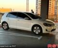 Белый Фольксваген e-Golf, объемом двигателя 85 л и пробегом 147 тыс. км за 9600 $, фото 4 на Automoto.ua