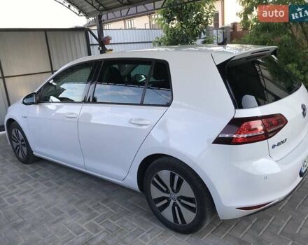 Белый Фольксваген e-Golf, объемом двигателя 0 л и пробегом 136 тыс. км за 9500 $, фото 9 на Automoto.ua