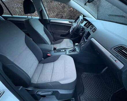 Белый Фольксваген e-Golf, объемом двигателя 0 л и пробегом 170 тыс. км за 7999 $, фото 4 на Automoto.ua