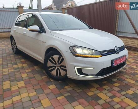 Белый Фольксваген e-Golf, объемом двигателя 0 л и пробегом 130 тыс. км за 8999 $, фото 23 на Automoto.ua