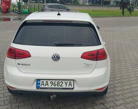 Белый Фольксваген e-Golf, объемом двигателя 0 л и пробегом 125 тыс. км за 9000 $, фото 3 на Automoto.ua