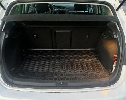 Белый Фольксваген e-Golf, объемом двигателя 0 л и пробегом 198 тыс. км за 8500 $, фото 7 на Automoto.ua