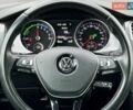 Белый Фольксваген e-Golf, объемом двигателя 0 л и пробегом 97 тыс. км за 9900 $, фото 13 на Automoto.ua