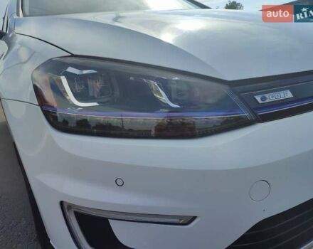 Білий Фольксваген e-Golf, об'ємом двигуна 0 л та пробігом 117 тис. км за 9000 $, фото 2 на Automoto.ua