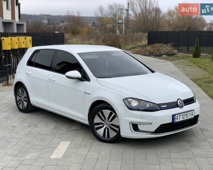 Білий Фольксваген e-Golf, об'ємом двигуна 0 л та пробігом 142 тис. км за 7999 $, фото 40 на Automoto.ua
