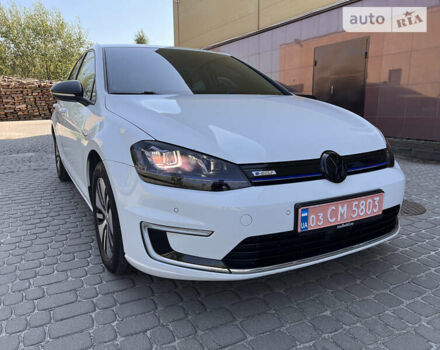 Белый Фольксваген e-Golf, объемом двигателя 0 л и пробегом 102 тыс. км за 9900 $, фото 2 на Automoto.ua