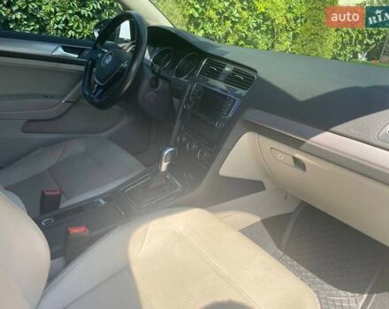 Білий Фольксваген e-Golf, об'ємом двигуна 0 л та пробігом 100 тис. км за 8000 $, фото 8 на Automoto.ua