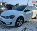 Белый Фольксваген e-Golf, объемом двигателя 0 л и пробегом 143 тыс. км за 9700 $, фото 1 на Automoto.ua