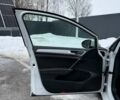 Белый Фольксваген e-Golf, объемом двигателя 0 л и пробегом 80 тыс. км за 10500 $, фото 17 на Automoto.ua
