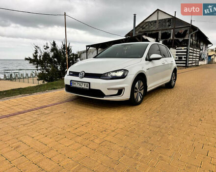 Белый Фольксваген e-Golf, объемом двигателя 0 л и пробегом 195 тыс. км за 8200 $, фото 10 на Automoto.ua