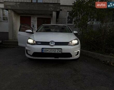 Белый Фольксваген e-Golf, объемом двигателя 0 л и пробегом 135 тыс. км за 8000 $, фото 12 на Automoto.ua