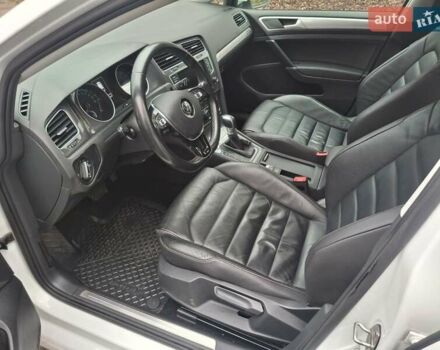 Білий Фольксваген e-Golf, об'ємом двигуна 0 л та пробігом 118 тис. км за 8800 $, фото 14 на Automoto.ua