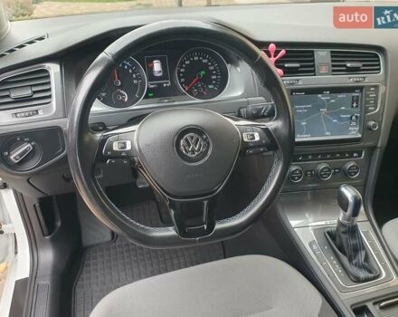 Белый Фольксваген e-Golf, объемом двигателя 0 л и пробегом 128 тыс. км за 8999 $, фото 63 на Automoto.ua