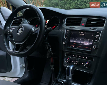 Белый Фольксваген e-Golf, объемом двигателя 0 л и пробегом 109 тыс. км за 8500 $, фото 38 на Automoto.ua