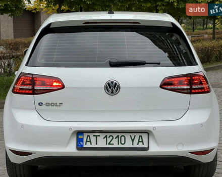 Белый Фольксваген e-Golf, объемом двигателя 0 л и пробегом 142 тыс. км за 7950 $, фото 17 на Automoto.ua