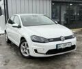 Белый Фольксваген e-Golf, объемом двигателя 0 л и пробегом 80 тыс. км за 10500 $, фото 12 на Automoto.ua
