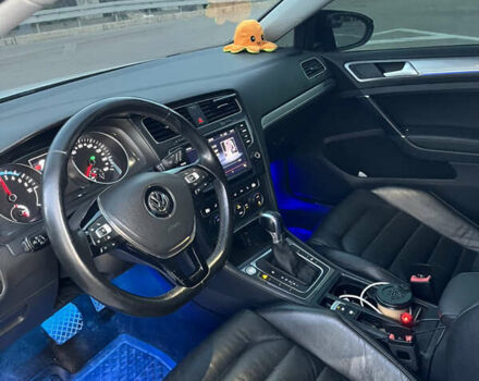 Белый Фольксваген e-Golf, объемом двигателя 0 л и пробегом 118 тыс. км за 11600 $, фото 6 на Automoto.ua