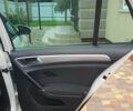 Белый Фольксваген e-Golf, объемом двигателя 0 л и пробегом 128 тыс. км за 8999 $, фото 84 на Automoto.ua