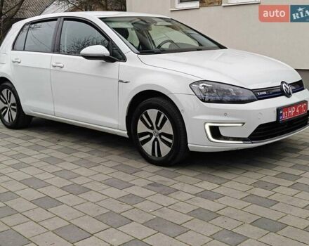 Белый Фольксваген e-Golf, объемом двигателя 0 л и пробегом 148 тыс. км за 7500 $, фото 2 на Automoto.ua