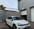 Белый Фольксваген e-Golf, объемом двигателя 0 л и пробегом 104 тыс. км за 10900 $, фото 2 на Automoto.ua