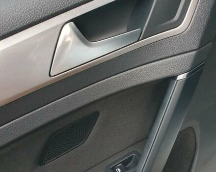 Белый Фольксваген e-Golf, объемом двигателя 0 л и пробегом 130 тыс. км за 8999 $, фото 66 на Automoto.ua