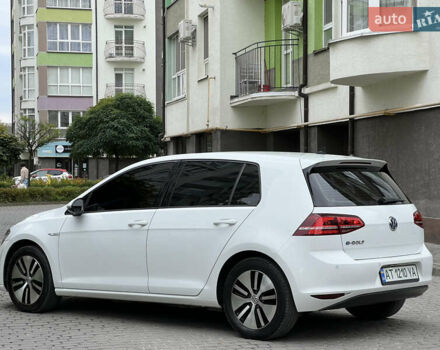Белый Фольксваген e-Golf, объемом двигателя 0 л и пробегом 142 тыс. км за 7950 $, фото 15 на Automoto.ua