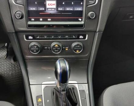 Белый Фольксваген e-Golf, объемом двигателя 0 л и пробегом 144 тыс. км за 8400 $, фото 5 на Automoto.ua