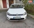 Белый Фольксваген e-Golf, объемом двигателя 0 л и пробегом 135 тыс. км за 8000 $, фото 1 на Automoto.ua