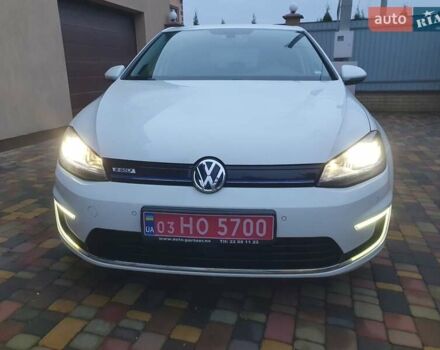 Белый Фольксваген e-Golf, объемом двигателя 0 л и пробегом 130 тыс. км за 8999 $, фото 124 на Automoto.ua