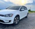 Белый Фольксваген e-Golf, объемом двигателя 0 л и пробегом 107 тыс. км за 10000 $, фото 1 на Automoto.ua