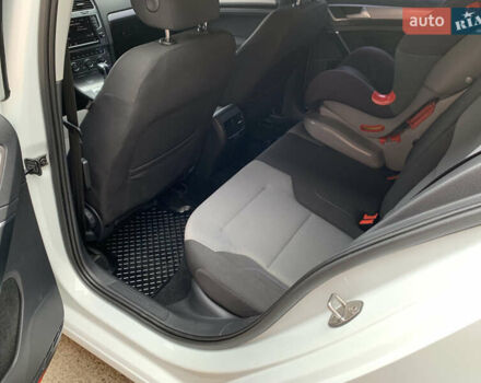 Білий Фольксваген e-Golf, об'ємом двигуна 0 л та пробігом 142 тис. км за 7999 $, фото 77 на Automoto.ua
