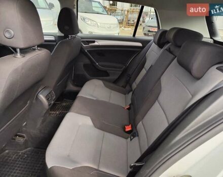 Білий Фольксваген e-Golf, об'ємом двигуна 0 л та пробігом 104 тис. км за 9199 $, фото 16 на Automoto.ua