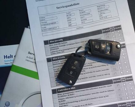 Белый Фольксваген e-Golf, объемом двигателя 0 л и пробегом 130 тыс. км за 8999 $, фото 119 на Automoto.ua