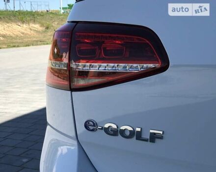 Белый Фольксваген e-Golf, объемом двигателя 0 л и пробегом 79 тыс. км за 9999 $, фото 17 на Automoto.ua