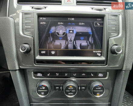 Белый Фольксваген e-Golf, объемом двигателя 0 л и пробегом 91 тыс. км за 8570 $, фото 25 на Automoto.ua