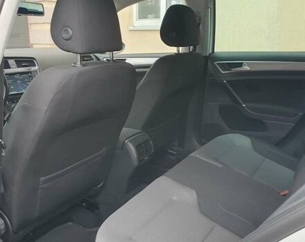 Белый Фольксваген e-Golf, объемом двигателя 0 л и пробегом 128 тыс. км за 8999 $, фото 70 на Automoto.ua
