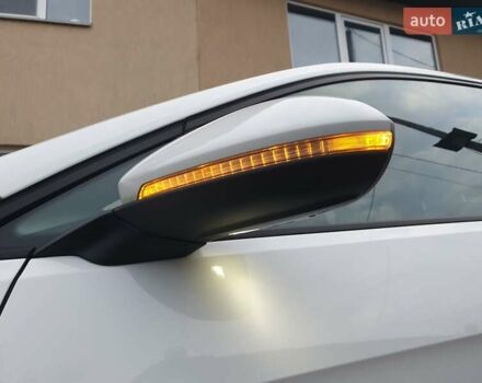 Белый Фольксваген e-Golf, объемом двигателя 0 л и пробегом 130 тыс. км за 8999 $, фото 37 на Automoto.ua