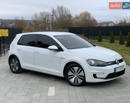 Белый Фольксваген e-Golf, объемом двигателя 0 л и пробегом 142 тыс. км за 8100 $, фото 36 на Automoto.ua