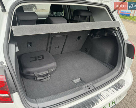 Белый Фольксваген e-Golf, объемом двигателя 0 л и пробегом 127 тыс. км за 10200 $, фото 13 на Automoto.ua