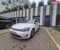 Белый Фольксваген e-Golf, объемом двигателя 0 л и пробегом 122 тыс. км за 7799 $, фото 1 на Automoto.ua