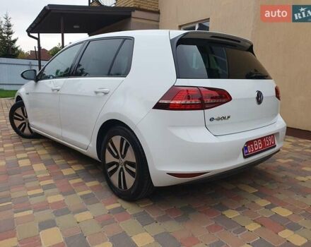 Белый Фольксваген e-Golf, объемом двигателя 0 л и пробегом 128 тыс. км за 8999 $, фото 16 на Automoto.ua