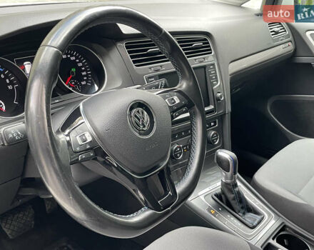 Белый Фольксваген e-Golf, объемом двигателя 0 л и пробегом 91 тыс. км за 8570 $, фото 24 на Automoto.ua