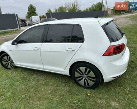 Белый Фольксваген e-Golf, объемом двигателя 0 л и пробегом 68 тыс. км за 8900 $, фото 18 на Automoto.ua