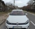 Белый Фольксваген e-Golf, объемом двигателя 0 л и пробегом 128 тыс. км за 9500 $, фото 1 на Automoto.ua